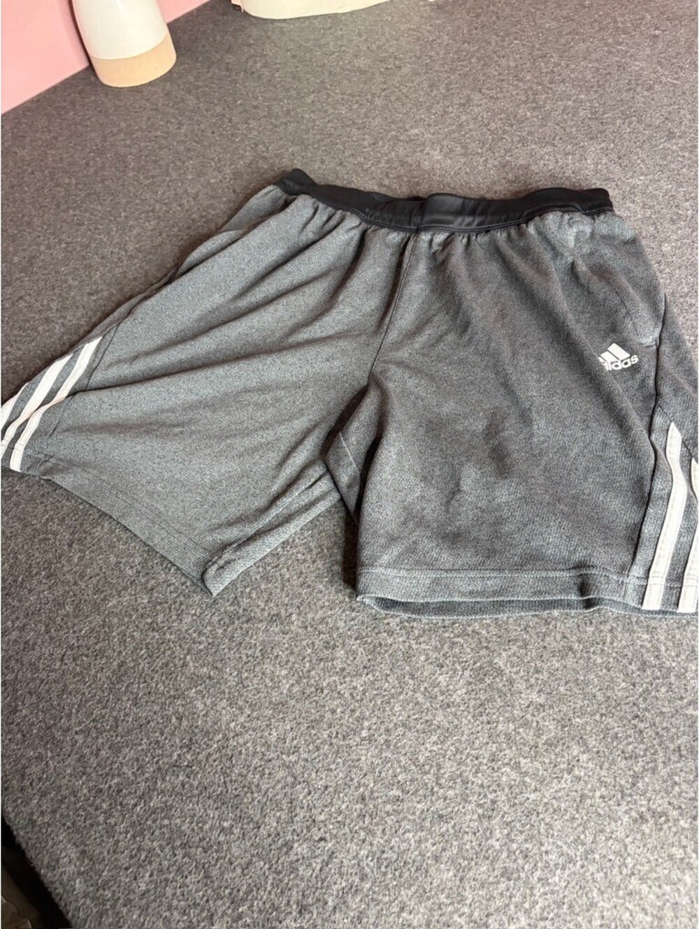Adidas men's athletic shorts SZ L